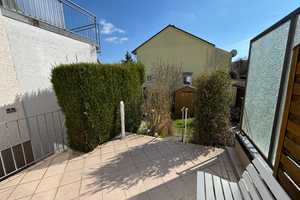 Kleines Reihenmittelhaus für Paare oder junge Familien mit Garten und Ausbaureserve im Dach – Hochtaunuskreis – Vorschaubild 3