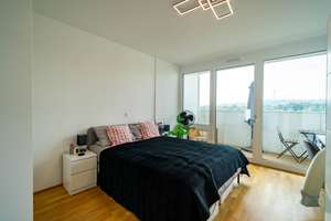 Lichtdurchflutete 2-Zimmer-Wohnung mit Einbauküche und Balkon – Die vollständige Adresse der Immobilie erhältst du vom Anbieter., 93051 Großprüfening-Dechbetten-Königswiesen, Regensburg – Vorschaubild 2