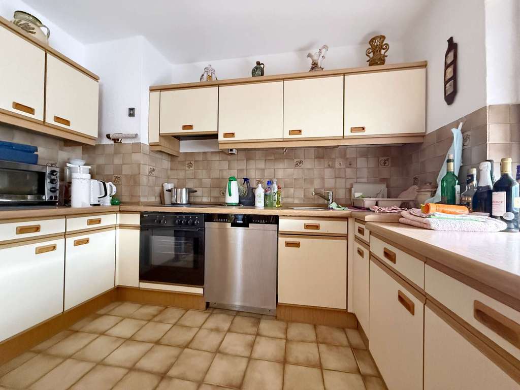 Immobilie in Bad König - Gepflegtes Zweifamilienhaus in direkter Waldlage mit unverbaubarer Aussicht in Bad König/OT - Bild 4