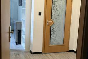 zentrale, große 4 Zimmerwohnung über 2 Etagen in Solingen