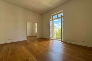 Modernisierte Altbauwohnung mit Balkon im Herzen von Charlottenburg: Stilvolles Wohnen! – Die vollständige Adresse der Immobilie erhältst du vom Anbieter., 10585 Charlottenburg, Berlin – Vorschaubild 2