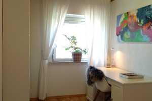 Möbliertes 5-Raum-Reihenhaus mit EBK und überdachten Stellplatz in Reutlingen – - -, 72760 Reutlingen (Kreis) – Vorschaubild 9