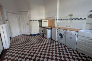 charmante 5,5-Zimmer- Altbauwohnung mit Balkon mit tollem Ausblick in Berlin- Westend – Die vollständige Adresse der Immobilie erhältst du vom Anbieter., 14050 Westend, Berlin – Vorschaubild 12