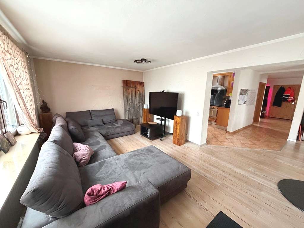 Immobilie in Althütte - 3-Familienhaus mit vielseitig nutzbarer Gewerbefläche in Althütte - Bild 8