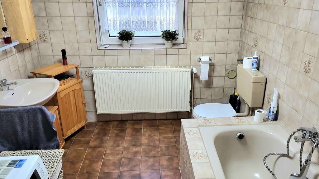 Immobilie in Neustadt am Rübenberge - 3 Fam. Hs. Neustadt ruh. Lg. - Bild 2