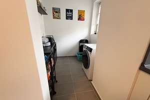 Terrassenwohnung im Grünen - 4 Zimmer mit Einbauküche, modernes Bad, Gäste-WC, Balkon, HWR – Berndorffstraße 6, 50968 Bayenthal, Köln – Vorschaubild 11