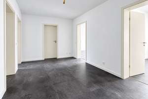 ERSTVERMIETUNG NACH KOMPLETTRENOVIERUNG UND MODERNISIERUNG: 3 ZIMMER, 94 m² & SONNIGER SÜDBALKON – 41547 Dormagen – Vorschaubild 3