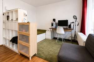Helle 1-Zimmer-Wohnung mit großzügigem Balkon und Aufzug im Ihmezentrum