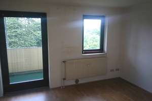 Schöne 1,5 Zimmer Wohnung mit EBK und Balkon – Spandauer Straße 22, 40599 Hassels, Düsseldorf – Vorschaubild 3