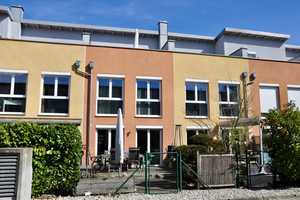 Lage, Lage, Lage ! Top ausgestattetes Studio-RMH mit Dachterrasse in Göggingen -provisionsfrei- – Schiffmacherweg 5b, 86199 Augsburg – Vorschaubild 2