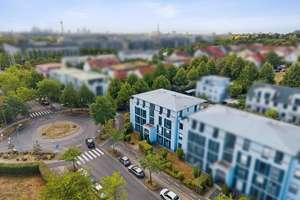 Drei Zimmer. Drei Außenbereiche. Ganz oben. - Besonderes Wohnen am Riedberg - sofort verfügbar – 60438 Kalbach-Riedberg, Frankfurt am Main – Vorschaubild 4