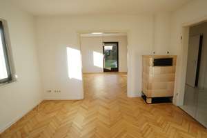 Einfamilienhaus - Altbau - mit schönem Garten in ruhiger Wohnlage von Leonberg-Eltingen – Die vollständige Adresse der Immobilie erhältst du vom Anbieter., 71229 Leonberg – Vorschaubild 6