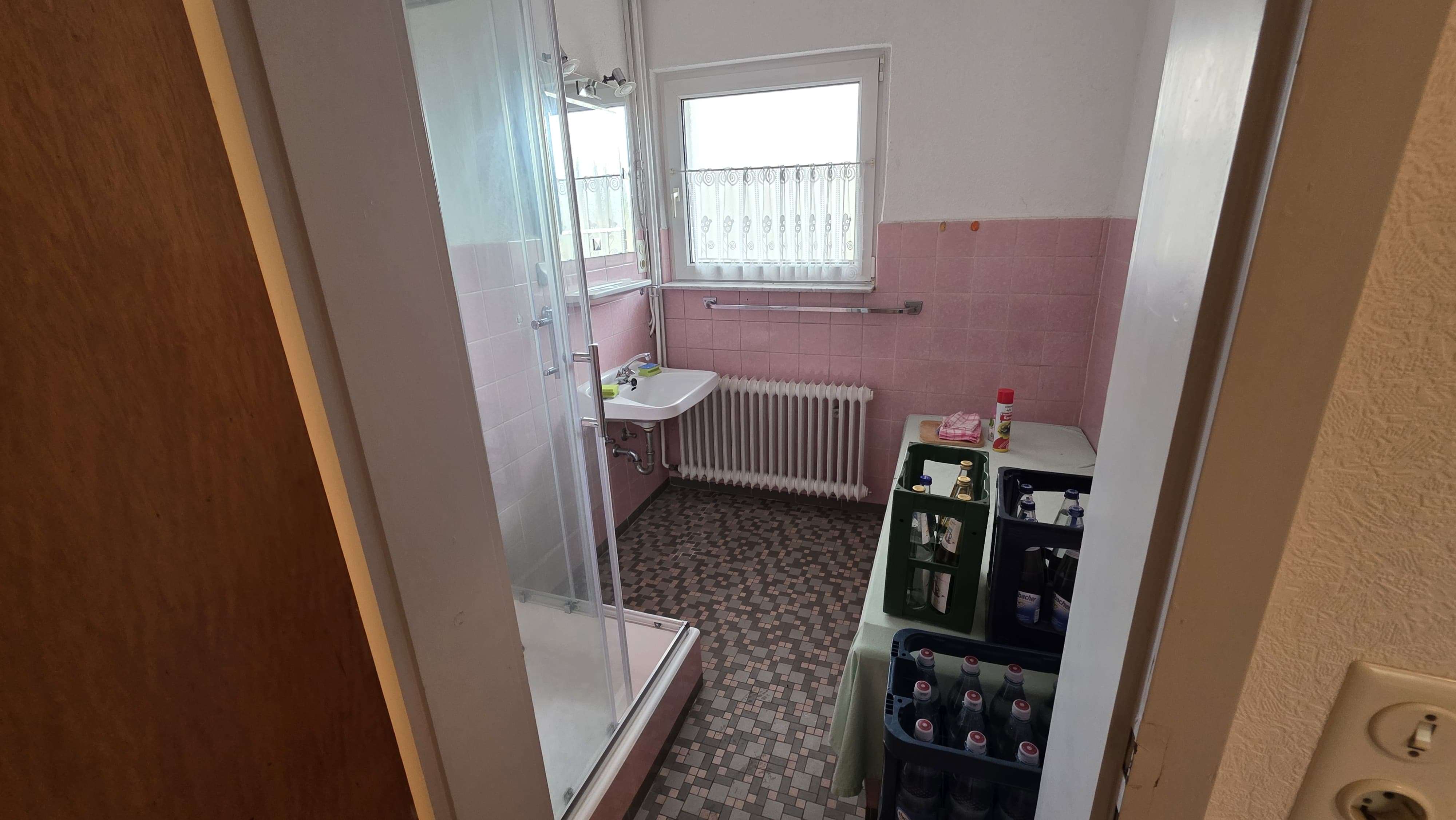 Immobilie in Philippsburg - 1-2 Familienhaus mit gutem Raumangebot und großen Garagentrakt der ideal für Hobbyhandwerker ist - Bild 21