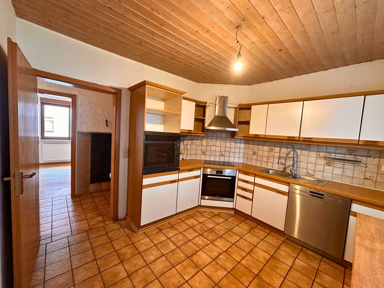 Immobilie in Rechberghausen - Einfamilienhaus mit 6,5 Zimmer und hochwertiger Nutzfläche!
Familienfreundlich und ausbaufähig! - Bild 6