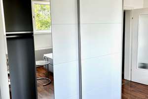 ** NEW YORK STYLE *MÖBLIERTES DG APARTMENT NÄHE FÜRSTENPLATZ ** EINBAUKÜCHE, BOXSPRINGBETT** – 40215 Friedrichstadt, Düsseldorf – Vorschaubild 4