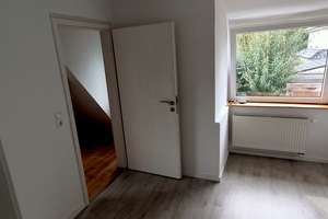 Charmante Doppelhaushälfte in Oldenburg-Eversten mit 4 Zimmern, kleinem Garten – Lerigauweg 31, 26131 Eversten, Oldenburg (Oldenburg) – Vorschaubild 5