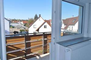 2-Zimmer-Dachgeschoß-Wohnung mit EBK und Balkon in Wernau