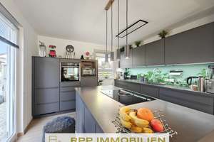Moderne Doppelhaushälfte mit Salzwasserpool & West-Garten – exklusives Wohnen bei Unterschleißheim – Die vollständige Adresse der Immobilie erhältst du vom Anbieter., 85716 Unterschleißheim – Vorschaubild 7