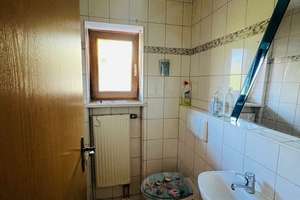 Saniertes Einfamilienhaus (DHH) mit Garage in Ampfing - provisionsfrei – Die vollständige Adresse der Immobilie erhältst du vom Anbieter., 84539 Ampfing – Vorschaubild 9