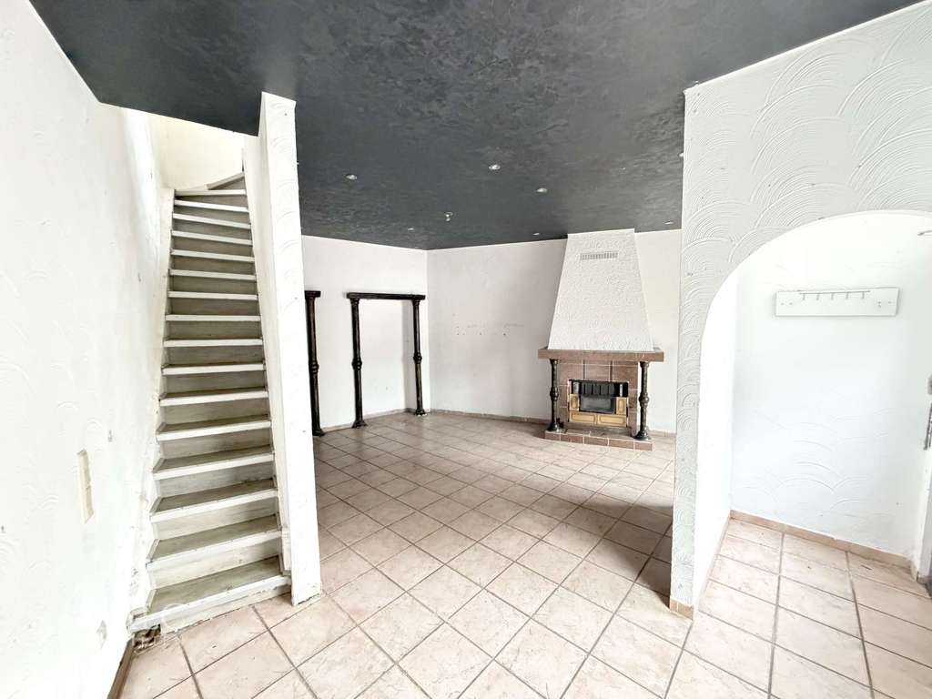 Immobilie in Sulzbach/Saar - Zentrale Bestlage mit Potenzial: Perfekt für Familie oder clevere Anleger - Bild 2