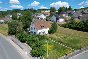 Sanierungsbedürftiges Einfamilienhaus mit Garten in Höxter-Ottbergen – Derenbornstraße 16, 37671 Höxter – Vorschaubild 1