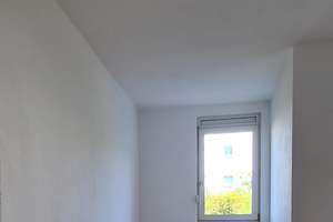 Schöne 1,5 Zimmer Wohnung mit Einbauküche in Karlsruhe mit super Anbindung – Die vollständige Adresse der Immobilie erhältst du vom Anbieter., 76139 Hagsfeld, Karlsruhe – Vorschaubild 10