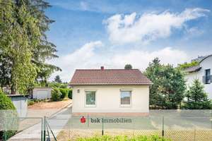 Bungalow mit Altbaucharme und Potenzial im Blumenviertel – Die vollständige Adresse der Immobilie erhältst du vom Anbieter., 12559 Köpenick, Berlin – Vorschaubild 2