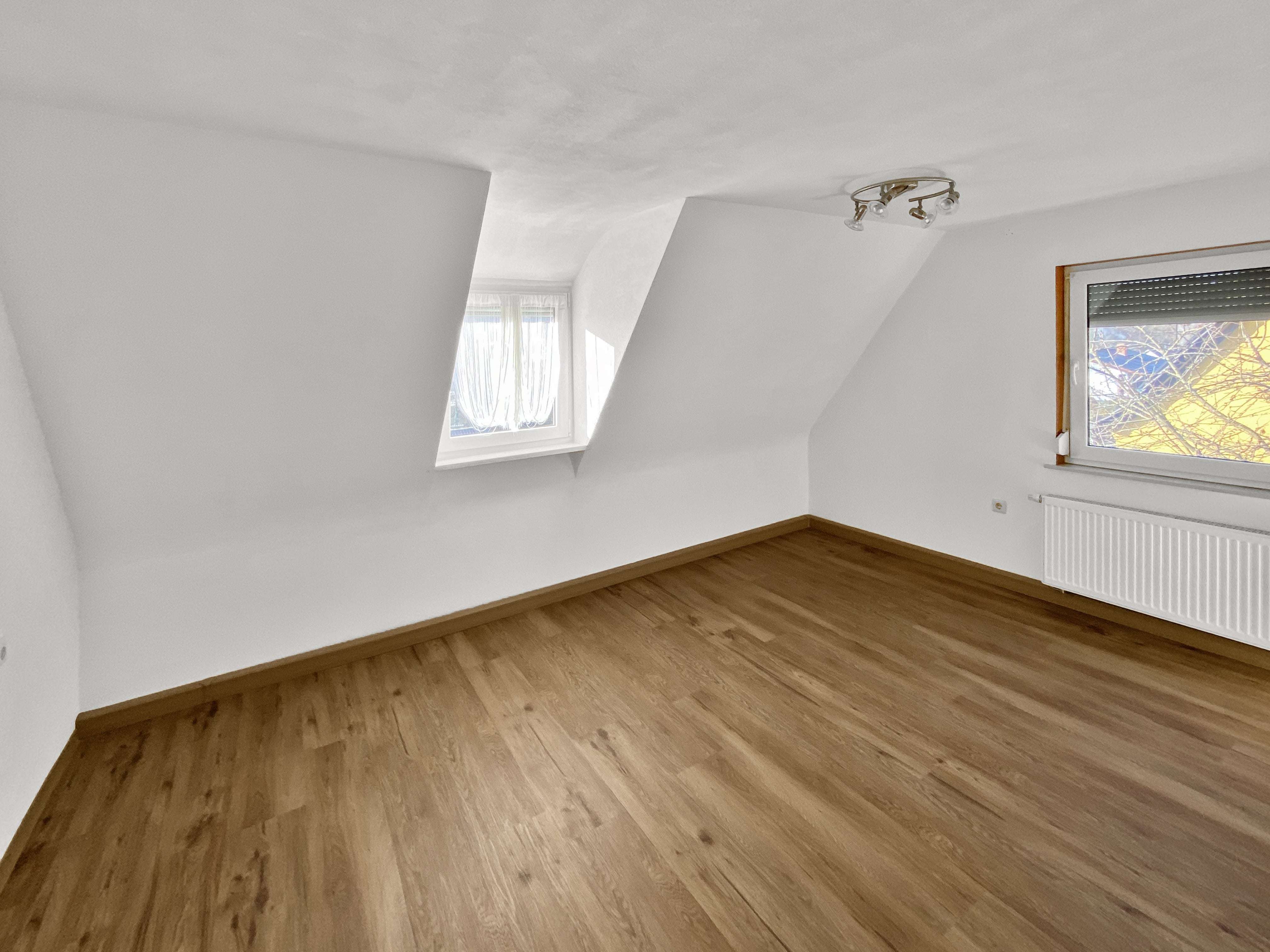 Immobilie in Marktbreit - Ihr familienfreundliches Projekt mit Potential und Garten - Bild 4