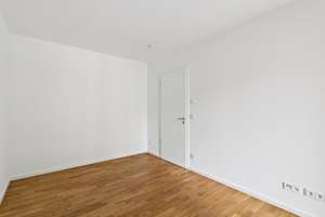 Schöne 2-Zimmer-Wohnung mit EBK und Balkon in Offenbach – 63065 Messehalle, Offenbach am Main – Vorschaubild 4