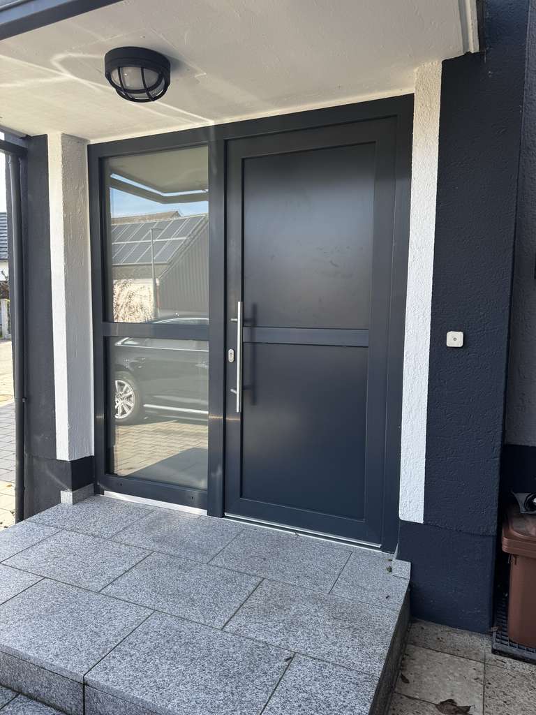 Immobilie in Sulzemoos - Wiedenzhausen: Gepflegtes 3-Familienhaus zur Anlage oder Selbstbezug - Bild 1