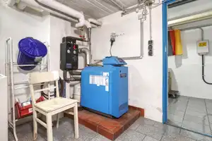 Tobias Grünert Immobilien # Reihenendhaus mit eingewachsenem Garten am Park – Hugo-Eckener-Straße 15, 55122 Mainz – Vorschaubild 11
