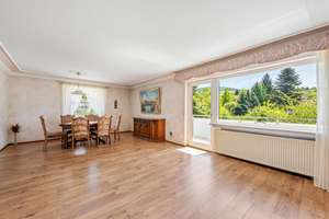 Gepflegtes Zweifamilienhaus auf Traumgrundstück im Rebland – Die vollständige Adresse der Immobilie erhältst du vom Anbieter., 76534 Varnhalt, Baden-Baden – Vorschaubild 4