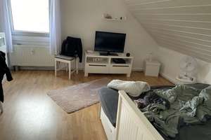 Wohnen mit Charakter: Vier-Zimmer-Dachgeschosswohnung in Wuppertal – Am Kriegermal 46, 42399 Langerfeld-Beyenburg, Wuppertal – Vorschaubild 6