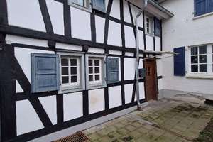 Charmantes Fachwerkhaus mit vermietetem Hinterhaus in Oberkassel zu verkaufen – Zipperstr. 20, 53227 Oberkassel, Bonn – Vorschaubild 3
