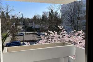 Lichtdurchflutetes Zuhause in München, Hadern, U-Bahn 4 Min., optional TOP 2-er WG möglich