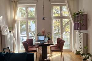 Geschmackvolle Wohnung mit zwei Zimmern sowie Balkon und Einbauküche in Berlin – Simon-Dach-Straße 14, 10245 Friedrichshain, Berlin – Vorschaubild 1