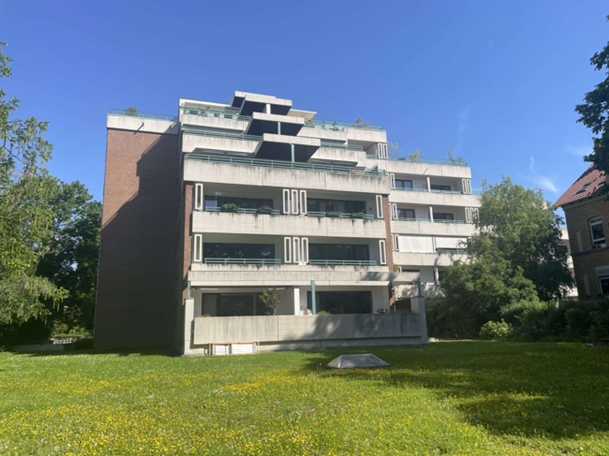3-Zimmer-Eigentumswohnung mit zwei Balkonen und TG-Stellplatz im beliebten unteren Ostviertel