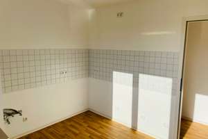 Helle 3-Zimmer-Wohnung mit Balkon nahe Dutzendteich und Luitpoldhain – Oskar-von-Miller-Str. 40, 90478 Dutzendteich, Nürnberg – Vorschaubild 3