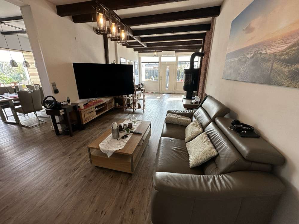 Immobilie in Ostrhauderfehn - Tolles Einfamilienhaus mit Einlieger- und Obergeschosswohnung im Herzen von Ostrhauderfehn! - Bild 4