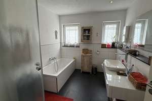 Top gepflegtes 3-Familienhaus mit großem Garten – Die vollständige Adresse der Immobilie erhältst du vom Anbieter., 61130 Nidderau – Vorschaubild 21