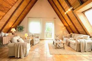 !!! Auch für Kapitalanleger: 121m² / 4,5 Zi. / 2 Bäder / EBK / Balkon / Gartennutzung / Garage !!!