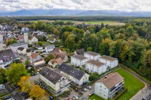 Schickes modernes Reihenhaus für die große Familie – Breisgau-Hochschwarzwald (Kreis) – Vorschaubild 2