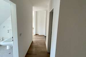 Helle und moderne Dachgeschloß-2-Zimmer Wohnung, 55 m², zentral gelegen auf der Altendorfer Straße – Altendorfer Straße 591, 45355 Schönebeck, Essen – Vorschaubild 6