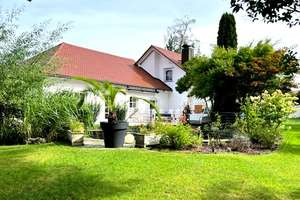 Repräsentative Villa mit imposanter Schwimmhalle auf Traumgrund westlich von Augsburg – Die vollständige Adresse der Immobilie erhältst du vom Anbieter., 86477 Adelsried – Vorschaubild 3