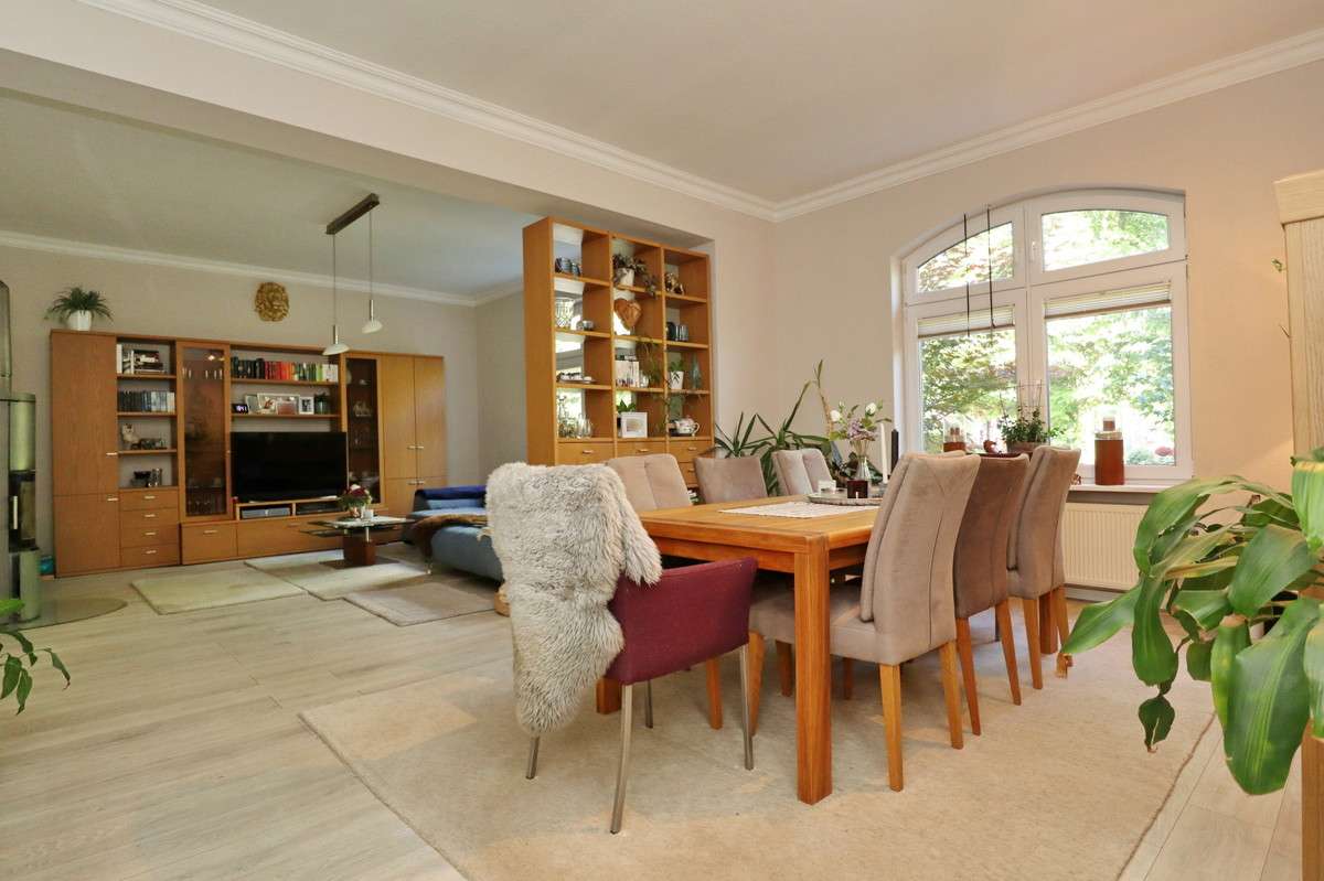 Immobilie in Kellinghusen - Stilvolle und großzügige Altbauvilla in Kellinghusen – als Ein- oder Zweifamilienhaus nutzbar - Bild 10