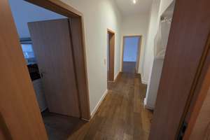 Elberfeld neu sanierte helle tolle Wohnung mit Einbauküche und Dielenboden Bad mit Wanne und Dusche  – Die vollständige Adresse der Immobilie erhältst du vom Anbieter., 42107 Elberfeld, Wuppertal – Vorschaubild 3