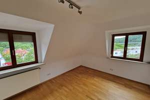 2,5-Zimmer-DG-Wohnung mit EBK in Stuttgart-Süd/Heslach – Die vollständige Adresse der Immobilie erhältst du vom Anbieter., 70199 Südheim, Stuttgart – Vorschaubild 4