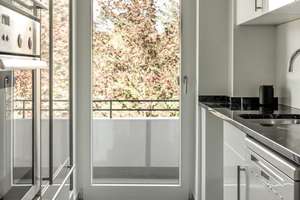 60's Terrassenwohnung mit Weitblick ins Grüne, Garage, moderner EBK & Designer-Tageslichtbad – Die vollständige Adresse der Immobilie erhältst du vom Anbieter., 61476 Kronberg im Taunus – Vorschaubild 6