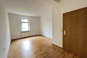 2 Zimmer mit Balkon zum Wohlfühlen | EBK auf Wunsch – Bernsdorfer Str. 183, 9126 Bernsdorf, Chemnitz – Vorschaubild 4