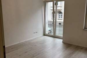 Großzügige sanierte 3-4 Zimmerwohnung mit Terrasse. Stellplatz oder Garage auf Wunsch!
